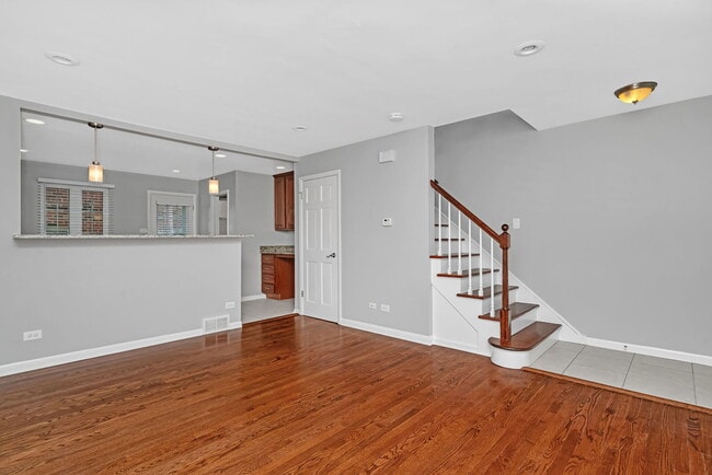 Building Photo - 15 S Waiola Ave