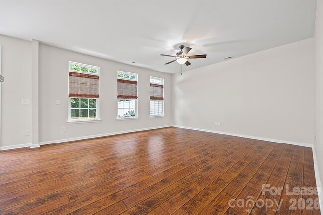 Building Photo - 9736 Springholm Dr