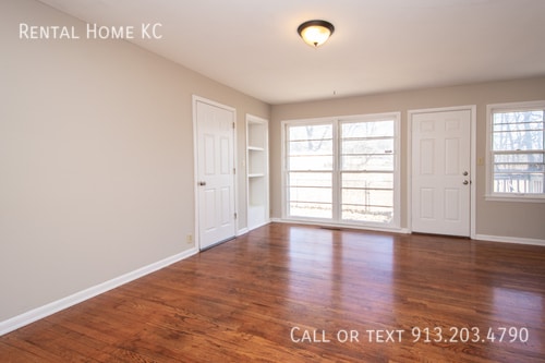 Building Photo - 9427 Gillette St