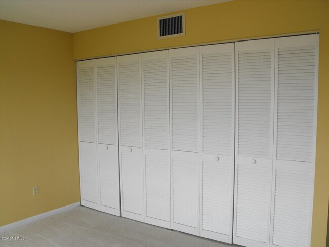 Building Photo - 6000 San Jose Blvd