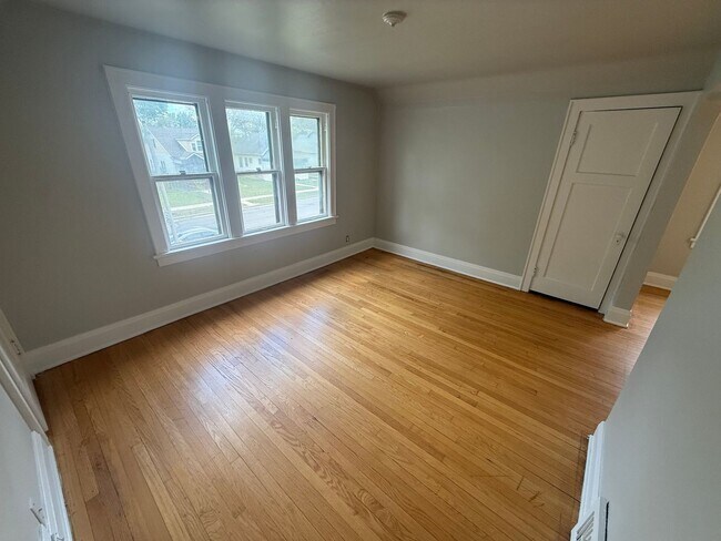 Building Photo - 2639 N 55th St