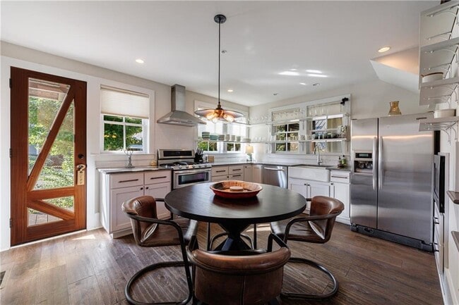 Building Photo - 1015 Loliver Ln