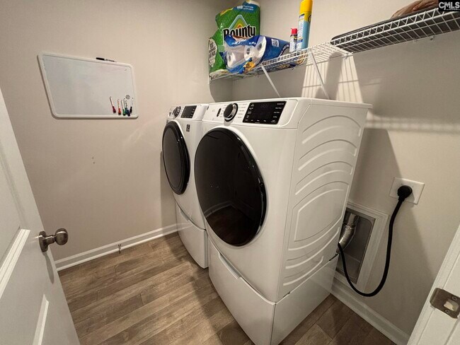 Building Photo - 1020 Field Strip Rd