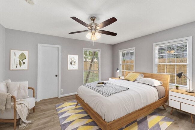 Building Photo - 1110 Woods Dr