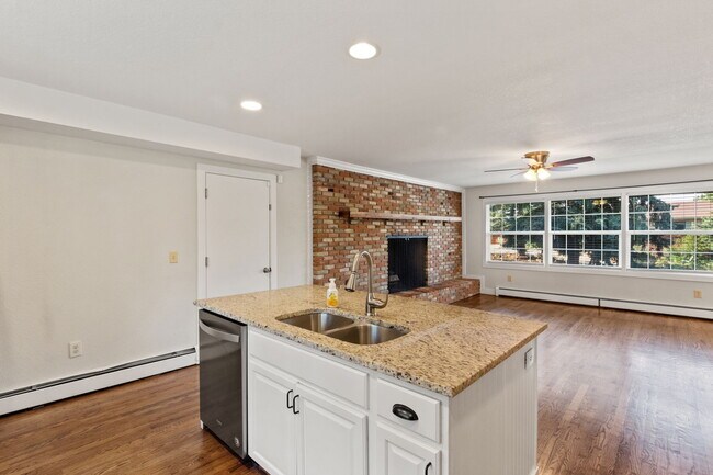 Building Photo - 2407 Virgo Dr