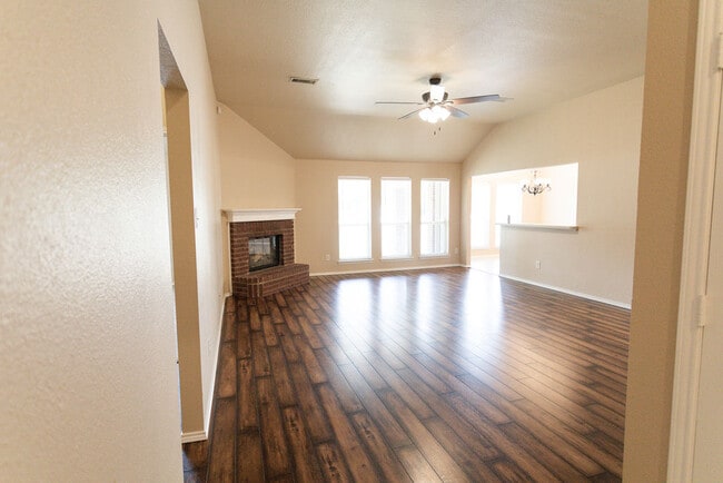 Building Photo - 1912 Cancun Dr