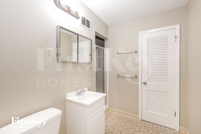 Building Photo - 5125 Warfield Dr