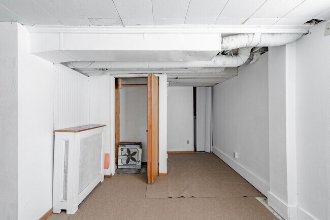 Building Photo - 804 1/2 W 18th St