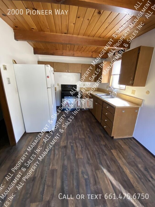 Building Photo - 2000 Pioneer Way