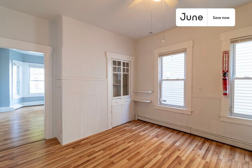 Building Photo - 357 Windsor St