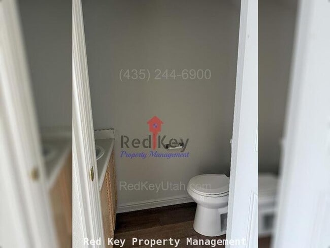 Building Photo - 1930 N Condo.