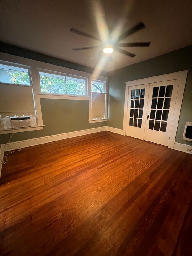 Building Photo - Historic Highland Beauty WITH Garage Apartment!