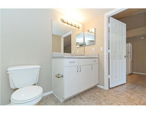 Building Photo - 2/2 Condo in Park Central, Millenia Area, Orlando