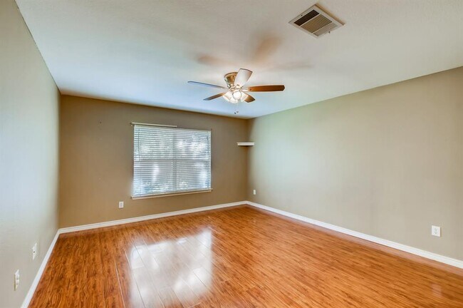 Building Photo - 303 Bello Dr