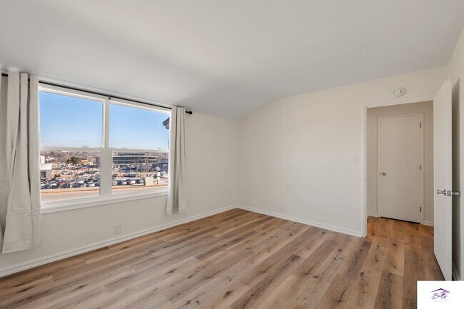 Building Photo - RENTAL PENDING!