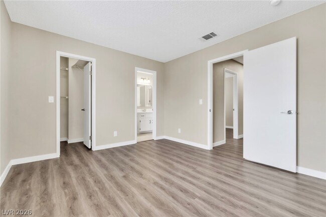 Building Photo - 2313 Tinsley Ct