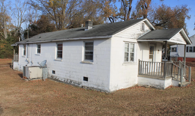 Building Photo - 126 S Brightleaf Blvd
