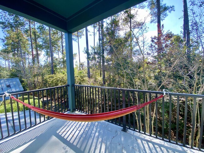 Building Photo - Four Bedroom Townhouse w/ Garage in Seagrass Station!