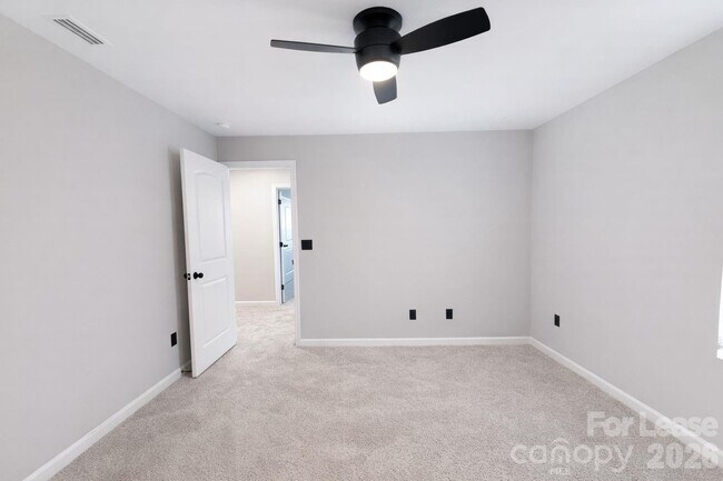 Building Photo - 12881 Clydesdale Dr