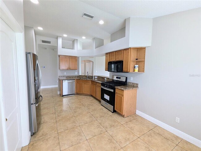 Building Photo - 15524 Lake Bella Vista Dr