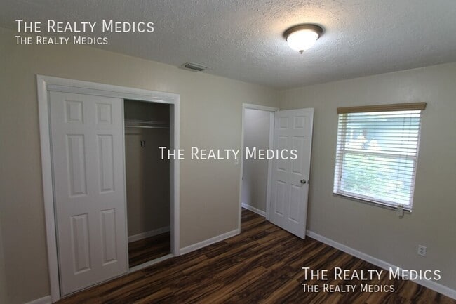 Building Photo - 1159 Fountainhead Dr