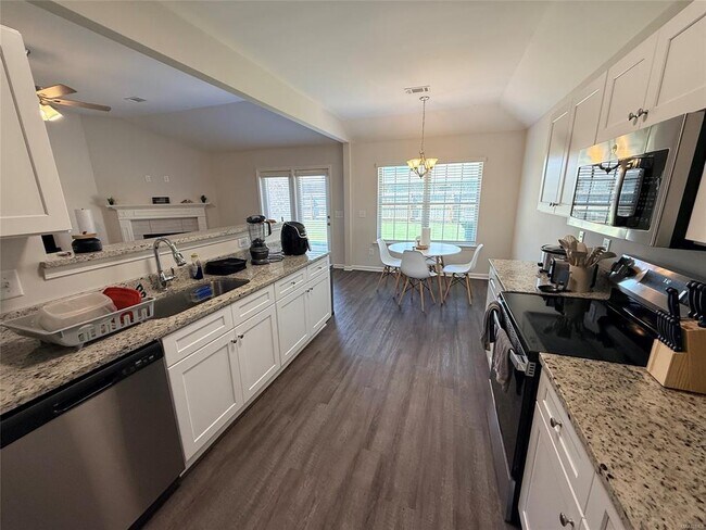 Building Photo - 6108 Ridgeside Boulevard