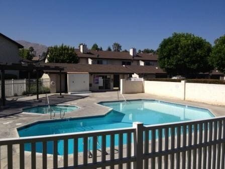 Building Photo - JUST REMODELED! Great Floor Plan! 2 Bedroom 2 Bathroom Townhome FOR RENT!