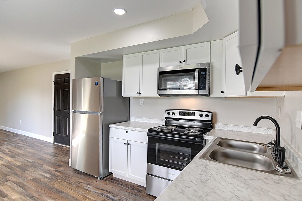 Building Photo - 2306 Southlea Dr