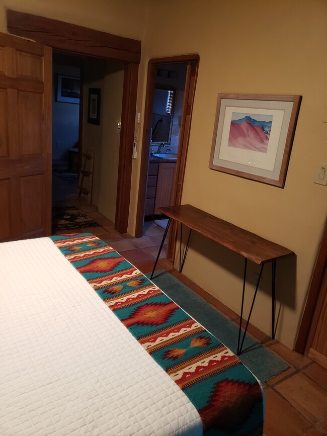 Building Photo - 28 W San Marcos Rd