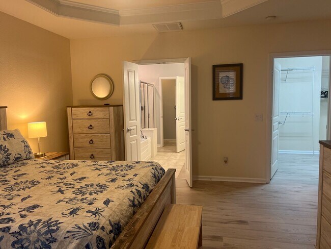 Building Photo - Lovely Furnished Home in The Haven