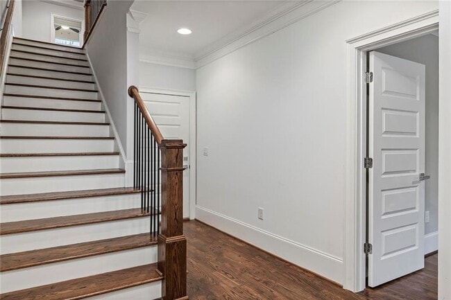 Building Photo - 339 Brownstones Cir NE