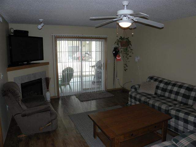 Building Photo - 20 Cherry Ct