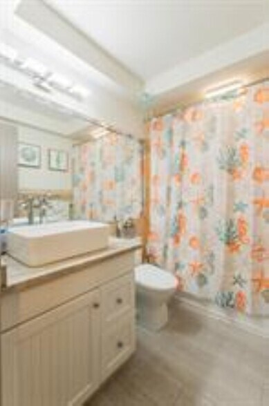 Building Photo - 1152 NW 30th Ct
