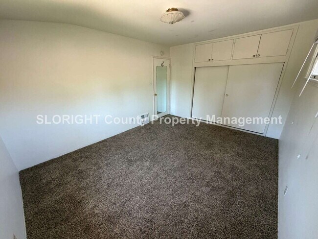 Building Photo - AVAILABLE JUNE - 4 Bed/ 2 Bath SLO Home
