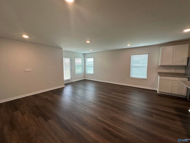 Building Photo - 130 Nettle Leaf Dr