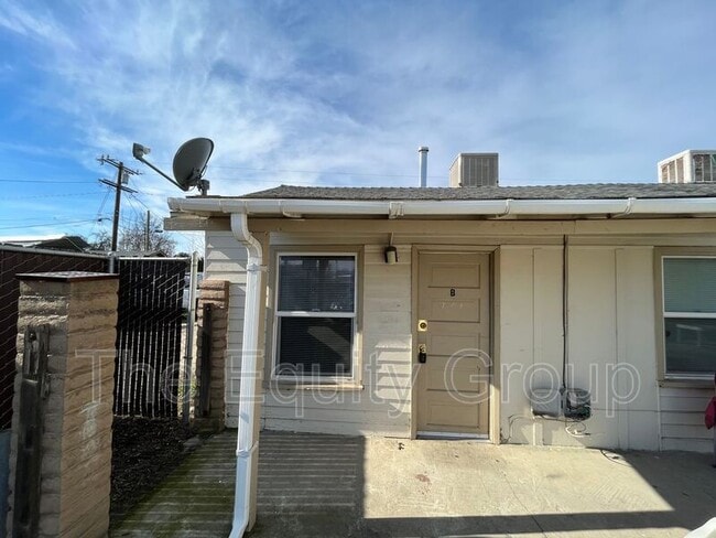 Building Photo - 1205 N Willis St