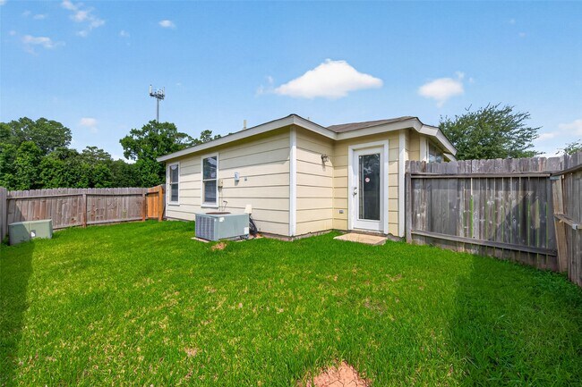 Building Photo - 22851 Twisting Pine Dr