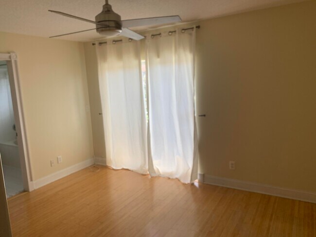 Building Photo - 2825 SW 127th Way