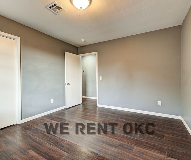 Building Photo - 11308 Bel Air Pl