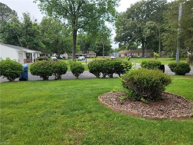 Building Photo - 932 Gossman Dr