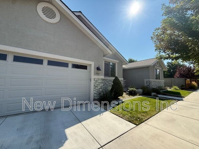 Building Photo - 1317 Cedar Creek Cir