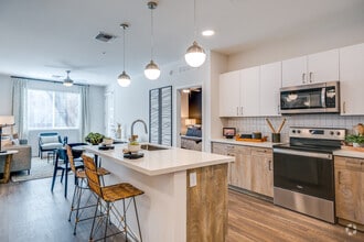 Interior Photo - MAA Central Ave