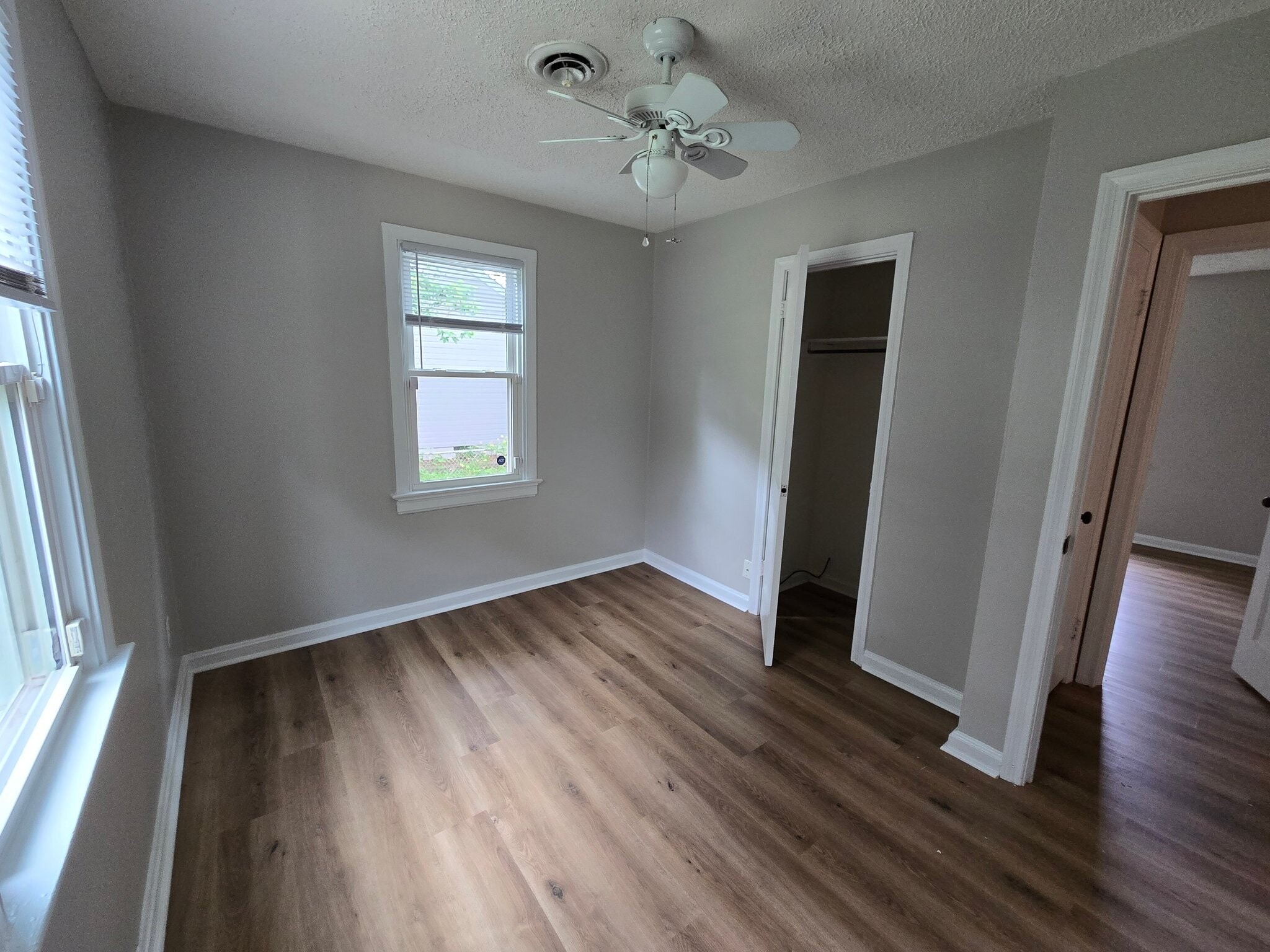Building Photo - 1115 Stewart Dr