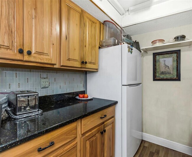 Building Photo - 4742 Azalea Dr
