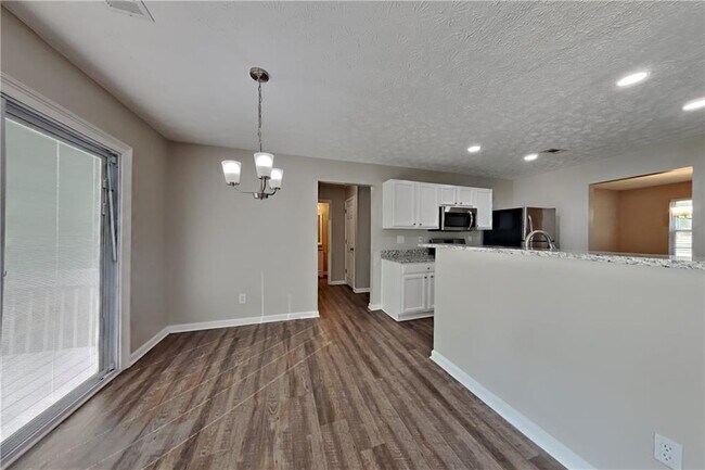 Building Photo - 603 Stonecrest Dr