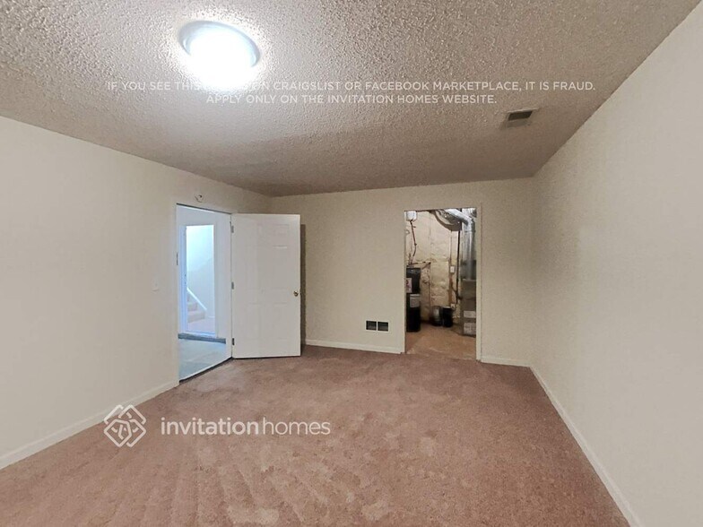 Building Photo - 256 Richards Way