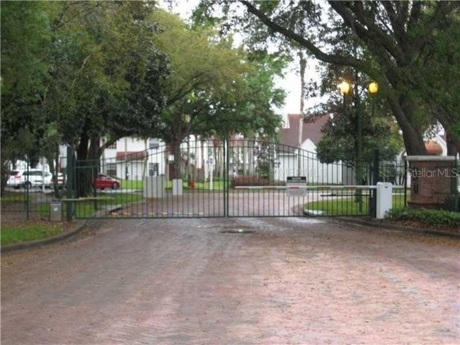 Building Photo - 11582 Westwood Blvd