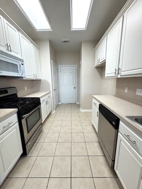 Building Photo - 6159 Morningshire Ln