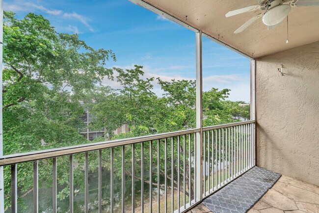 Building Photo - 9580 Weldon Cir