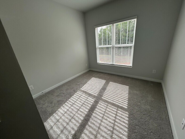 Building Photo - Room in Townhome on Noble Townes Way